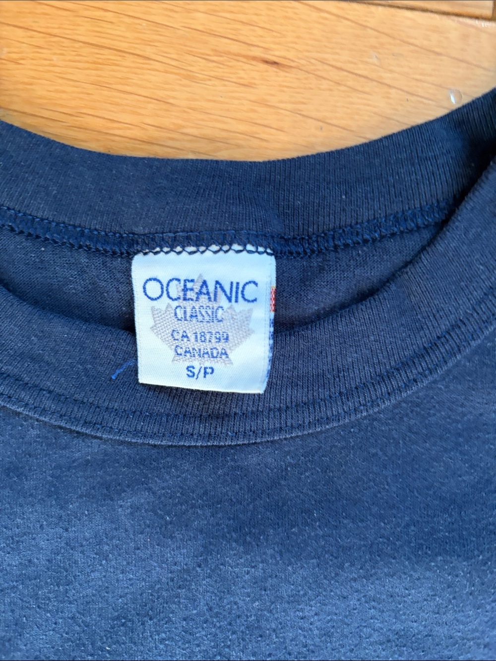 Minden Canada vintage graphic tee - Picture 2 of 8